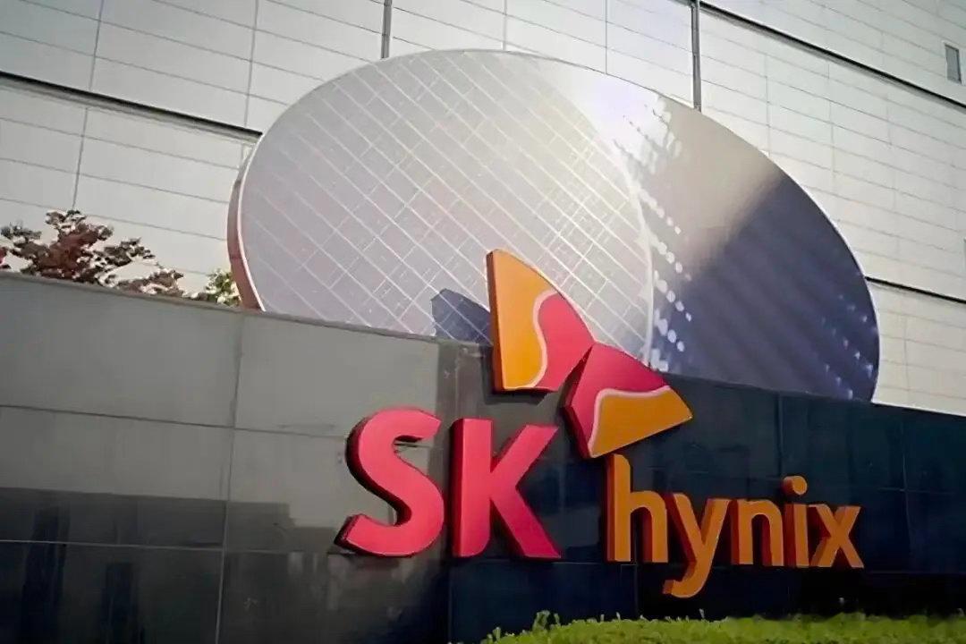 近日，韩国存储芯片巨头SK海力士赴日本建厂的消息持续发酵，在周一传出更多细节，引