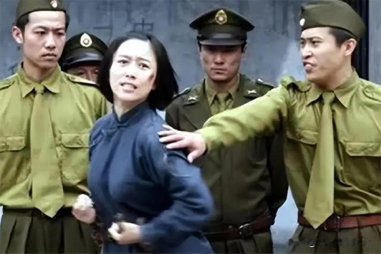 1949年，渣滓洞大屠杀中，盛国玉在枪响前倒地装死，不久，特务进来补枪，谁料，他