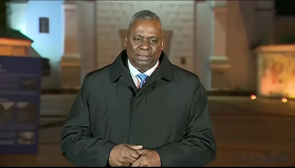 美援的确少了。11月21日，美国防部长奥斯汀访问基辅，他称将提供1亿美元新一轮援