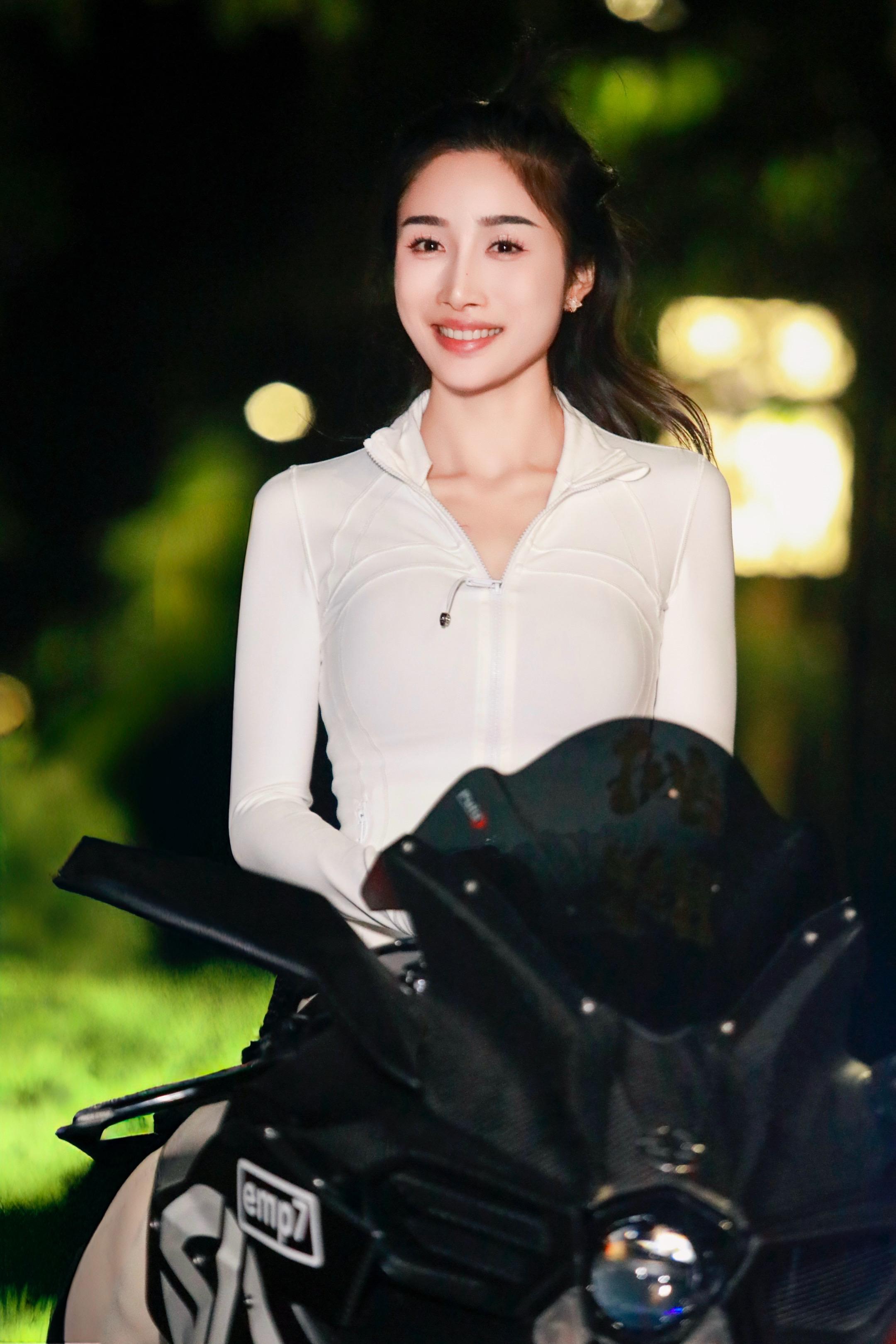 我喜欢现在所有的状态，也越来越喜欢现在的自己