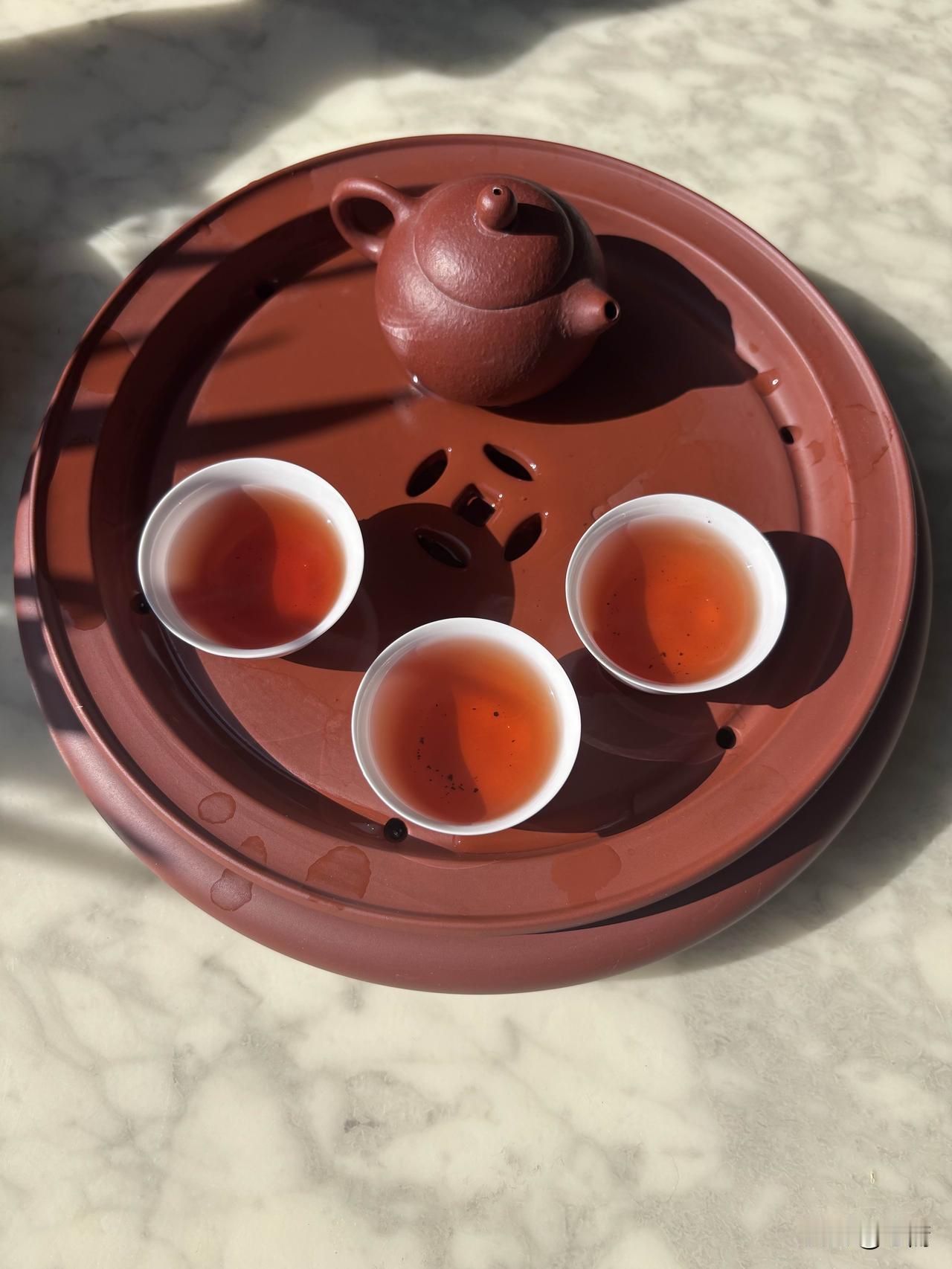 这世间最好的活法，不是活成别人喜欢的样子，而是活成自己喜欢的样子。

你可以热烈