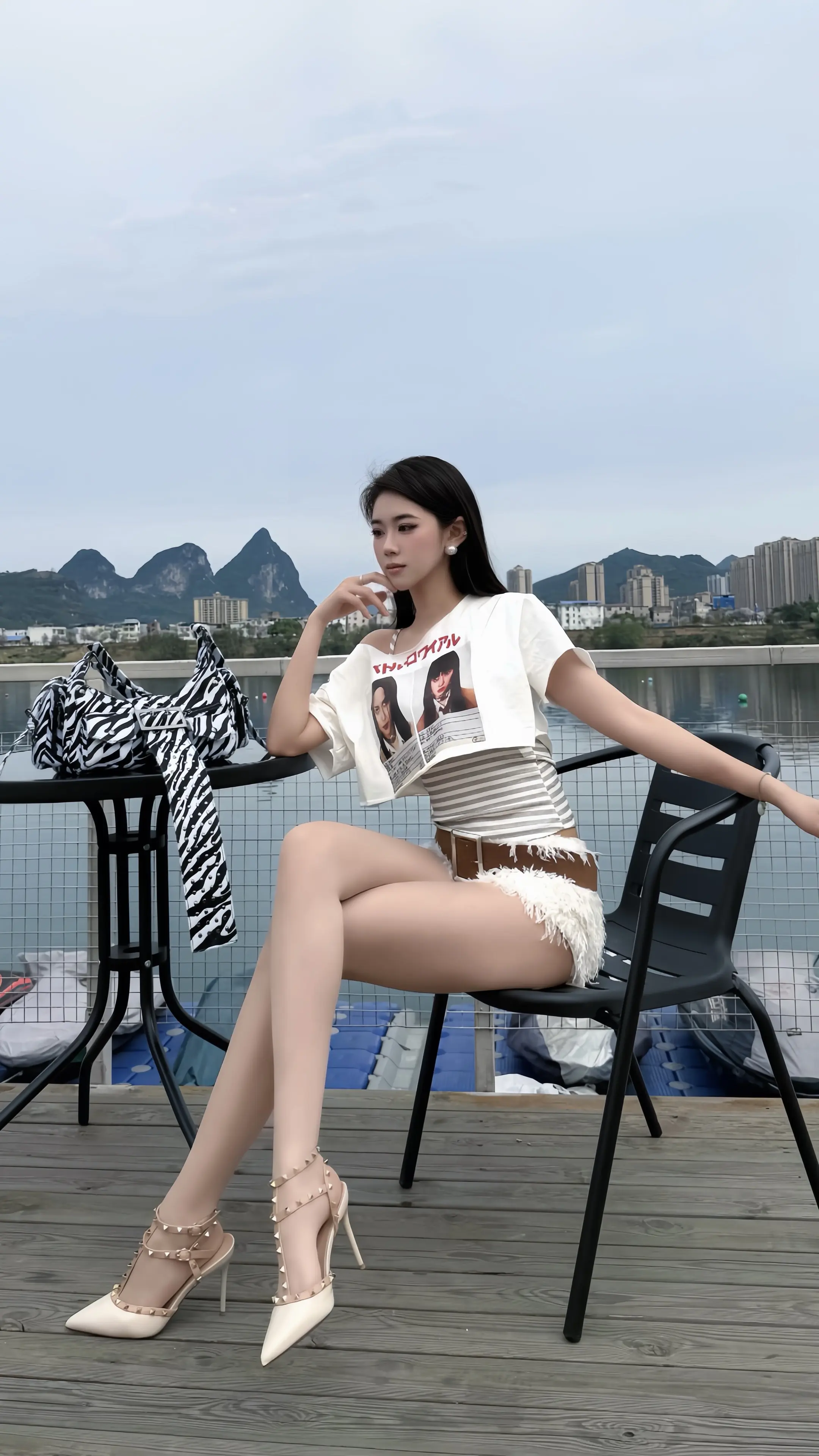 讨厌我有什么用 喜欢我的人那么多。
