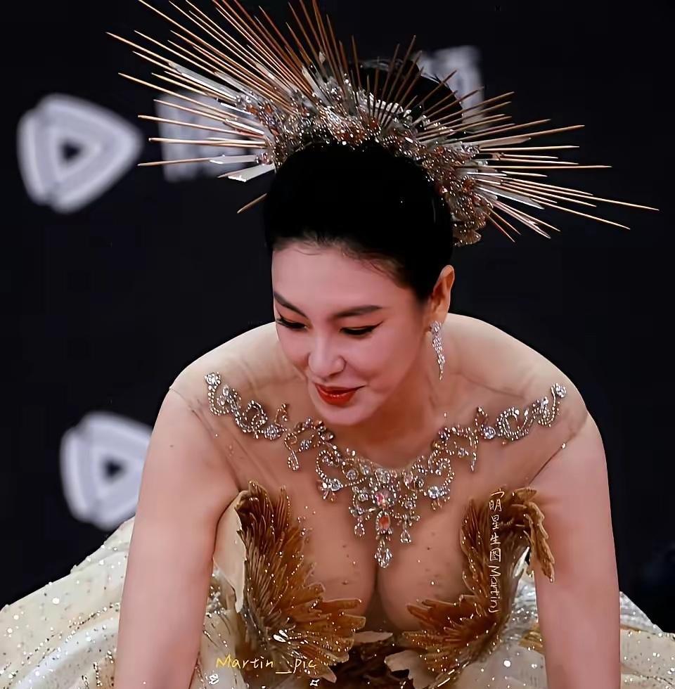 张雨绮作为公众人物，其个人生活与职业发展一直受到广泛关注。
我们注意到网络上的各