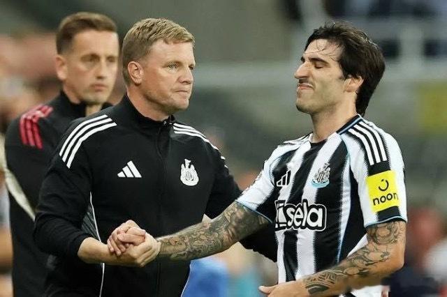 关于关窗日德媒阿森纳要买托纳利的传闻，英媒解读：这是中间人试水释放假消息。托纳利