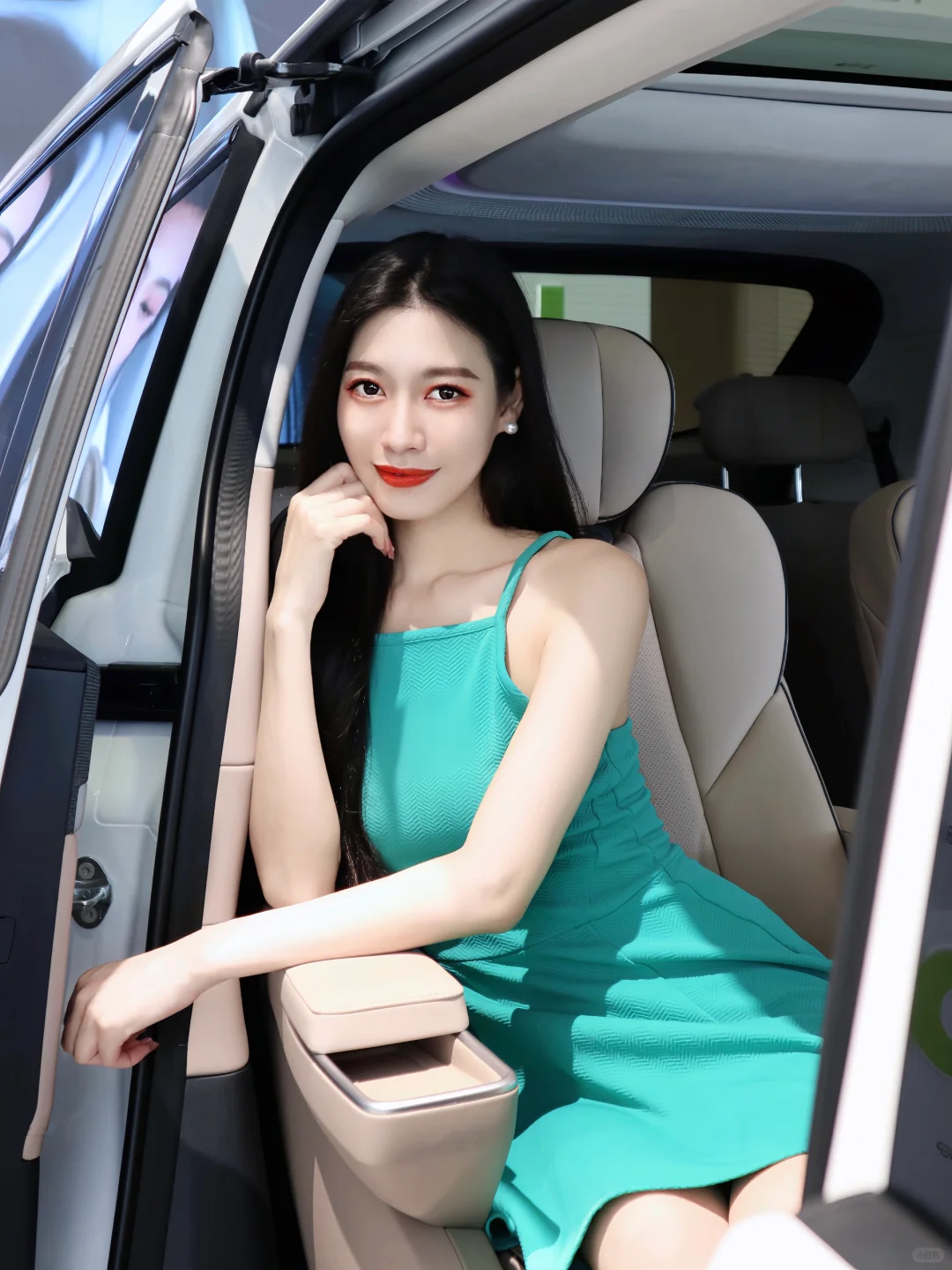 暑假出游的好搭档🚗还得是小鹏