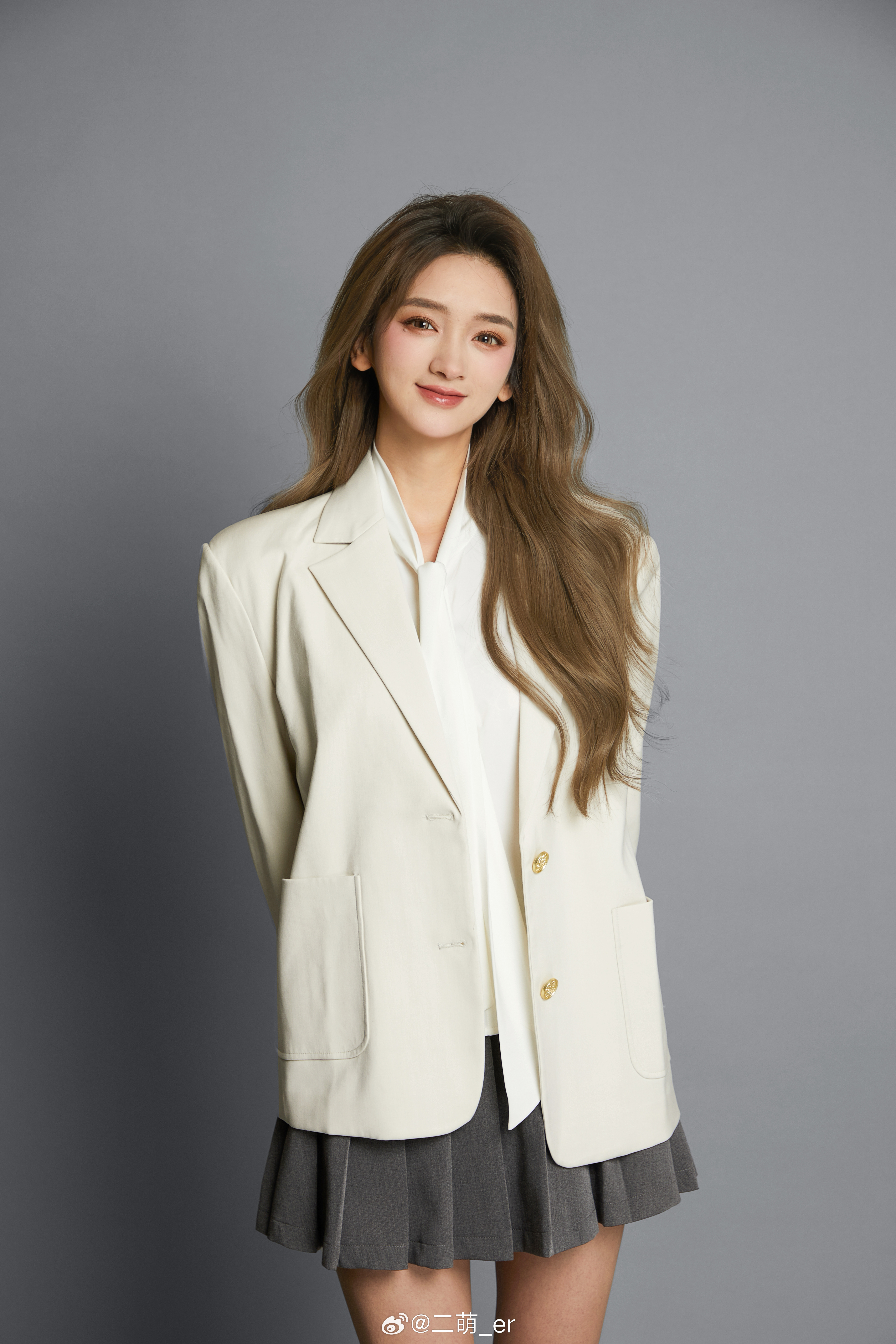 花了500块拍的海马体大头贴比我去年2000的好看多了