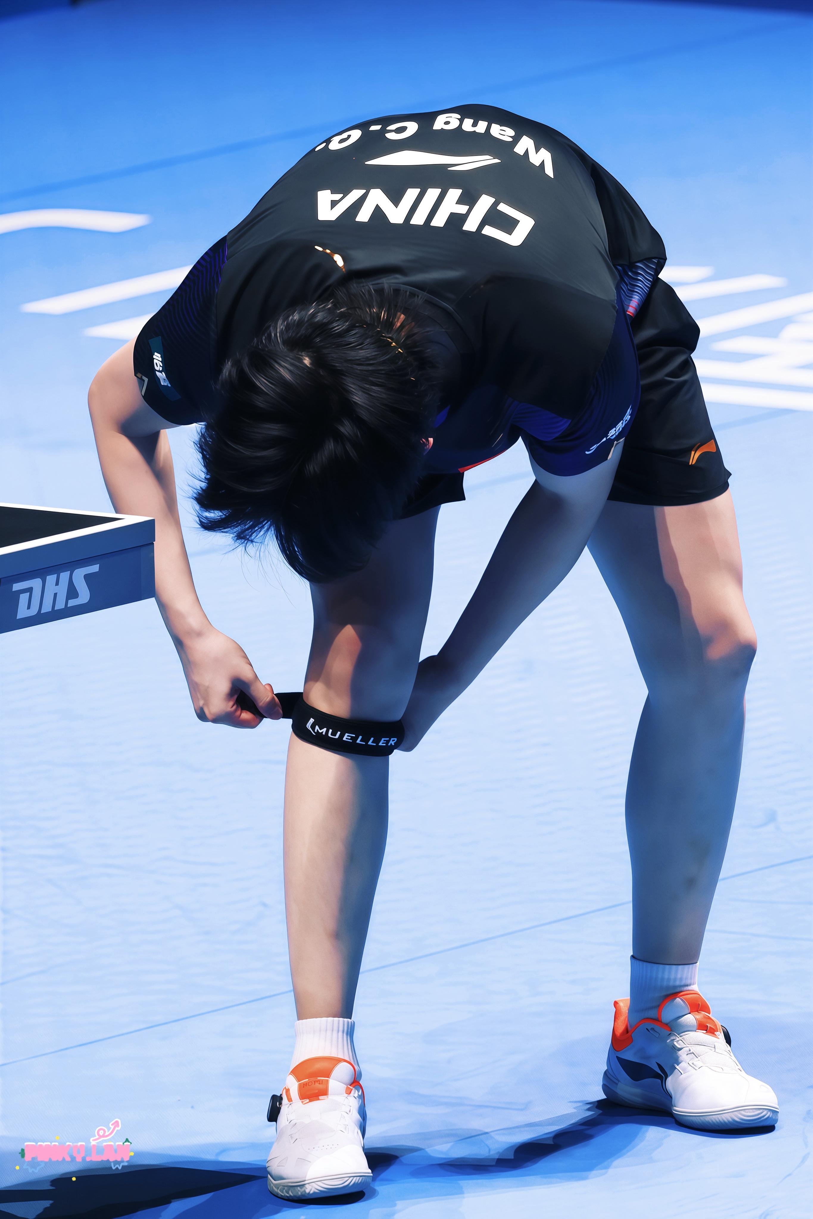 掉落的髕骨帶q(╯ᆺ╰๑)王楚钦