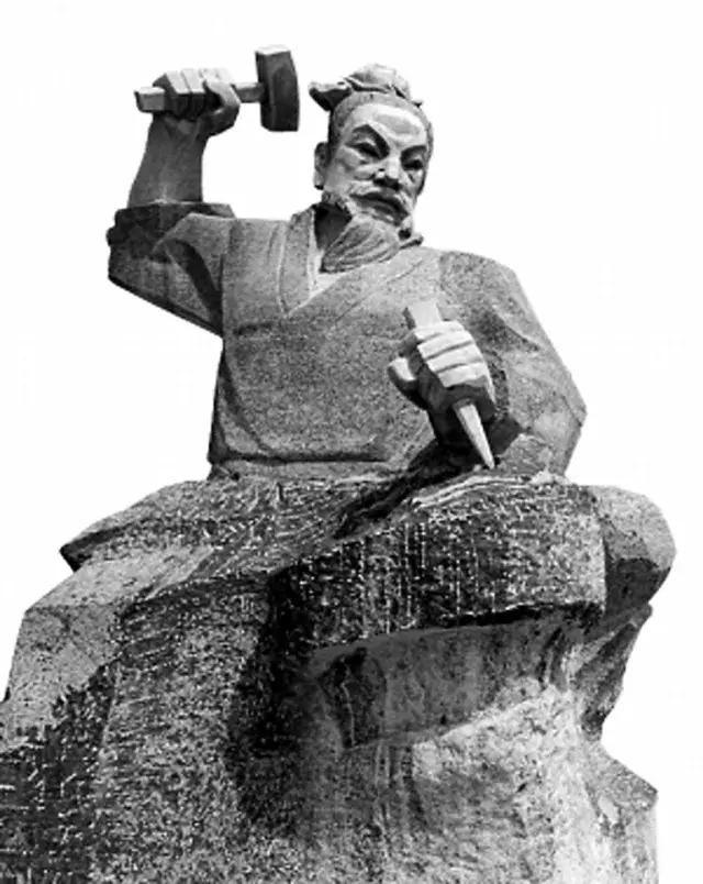 “鲁班的‘神技’不在手上，在心里——他偷偷给每根梁木刻了句‘别怕弯’，因为真正扛