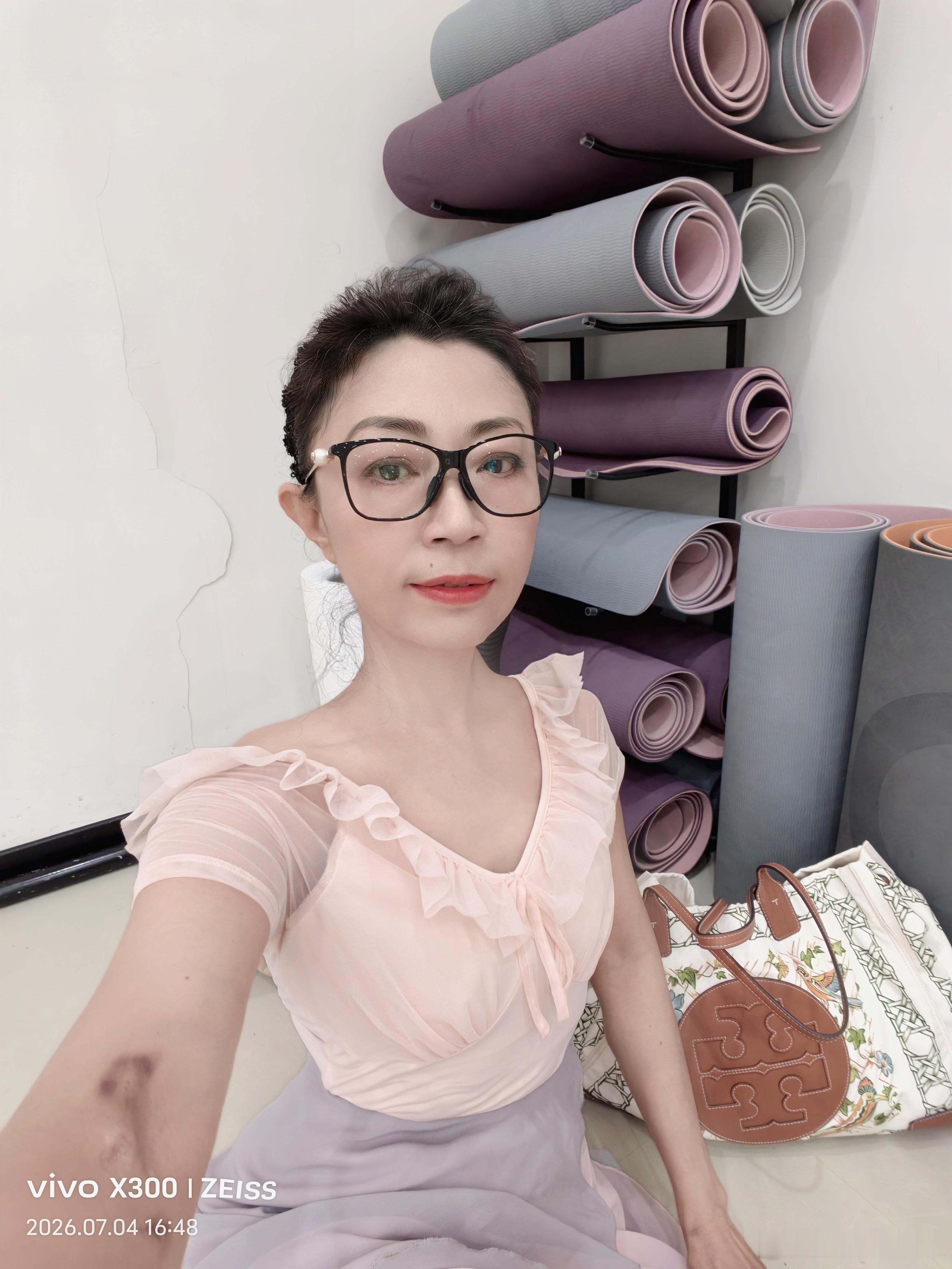 如果不是真爱，估计没人会在这样闷热难耐的天气，开车将近一个小时，去上一节挥汗如雨