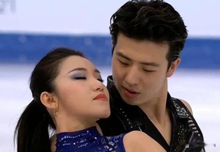 可爱的两宝贝，完成了使命，米兰圆梦了，终于可以放松一下了。好好休息，回家和亲人过