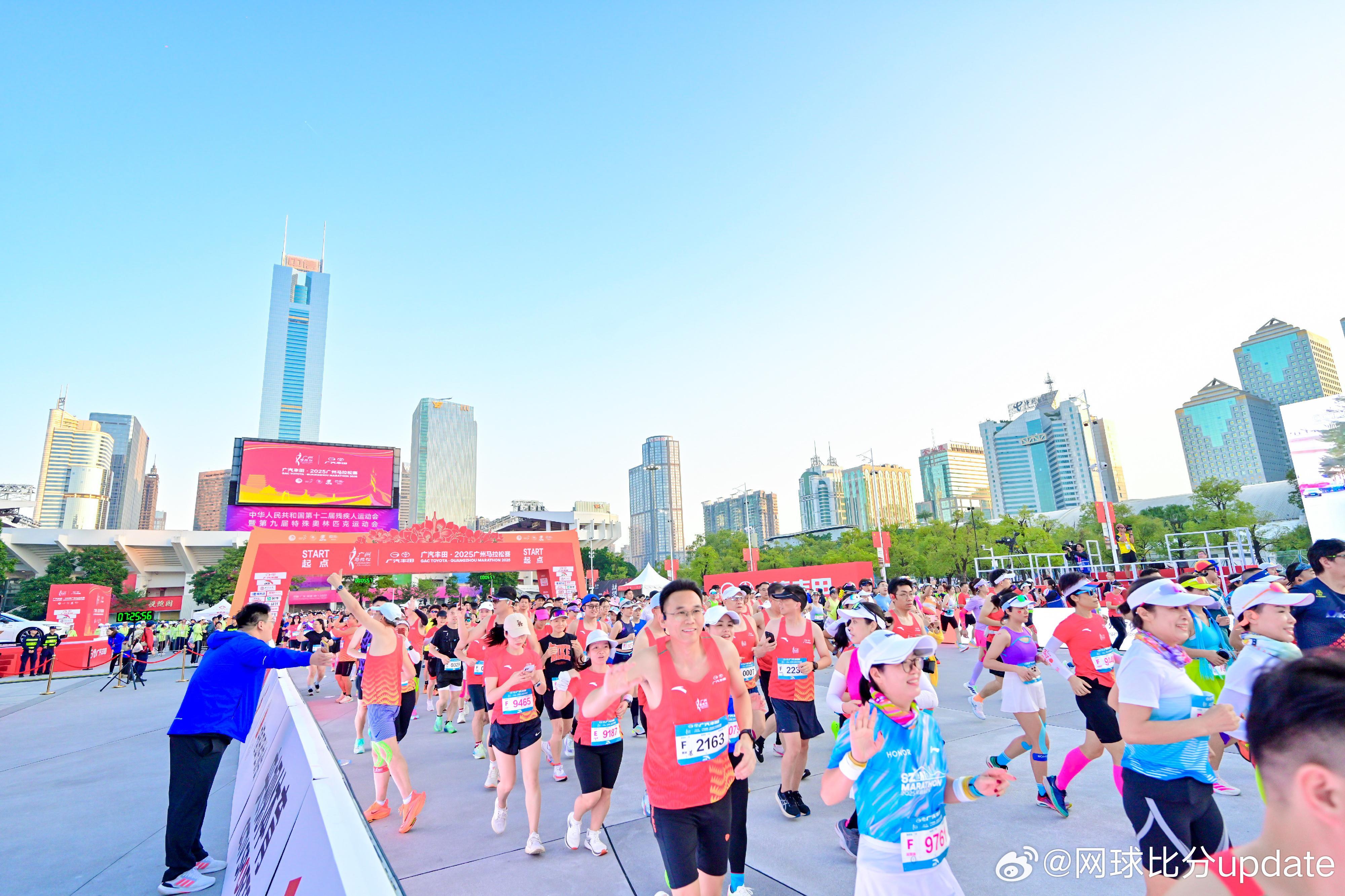 当广州马拉松遇上冬至 速度与激情上演，从珠江新城到二沙岛，跑过历史与现代的交汇点