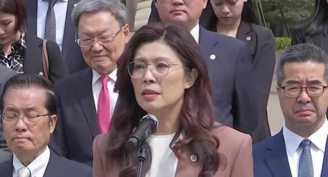 国民党落实大陆十项惠台政策就是快，在短短不到十天时间，第一批访问大陆的青年团体就