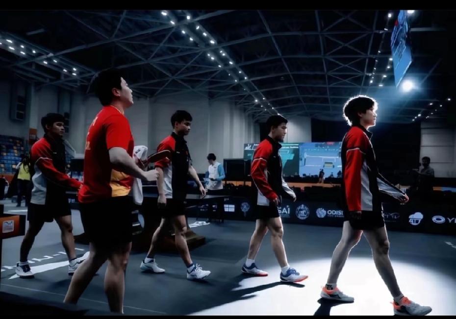 昨天晚上国乒终于确定，伦敦世乒赛第五人，是梁靖崑！这样楚钦，小石头，甜甜，7号，