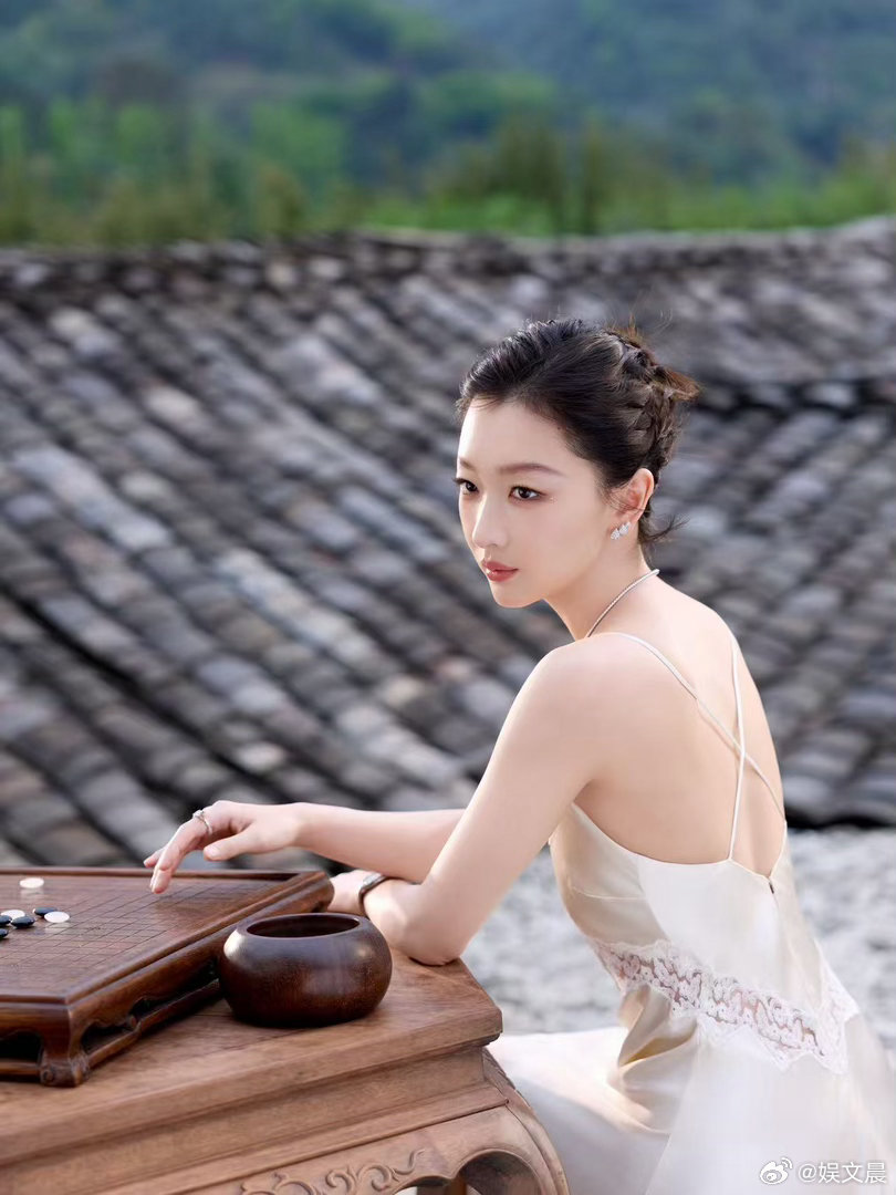 鬼见了周冬雨都得低头周五晚高疯 看周冬雨玩密室安全感直接拉满，全程冷静控场不慌乱