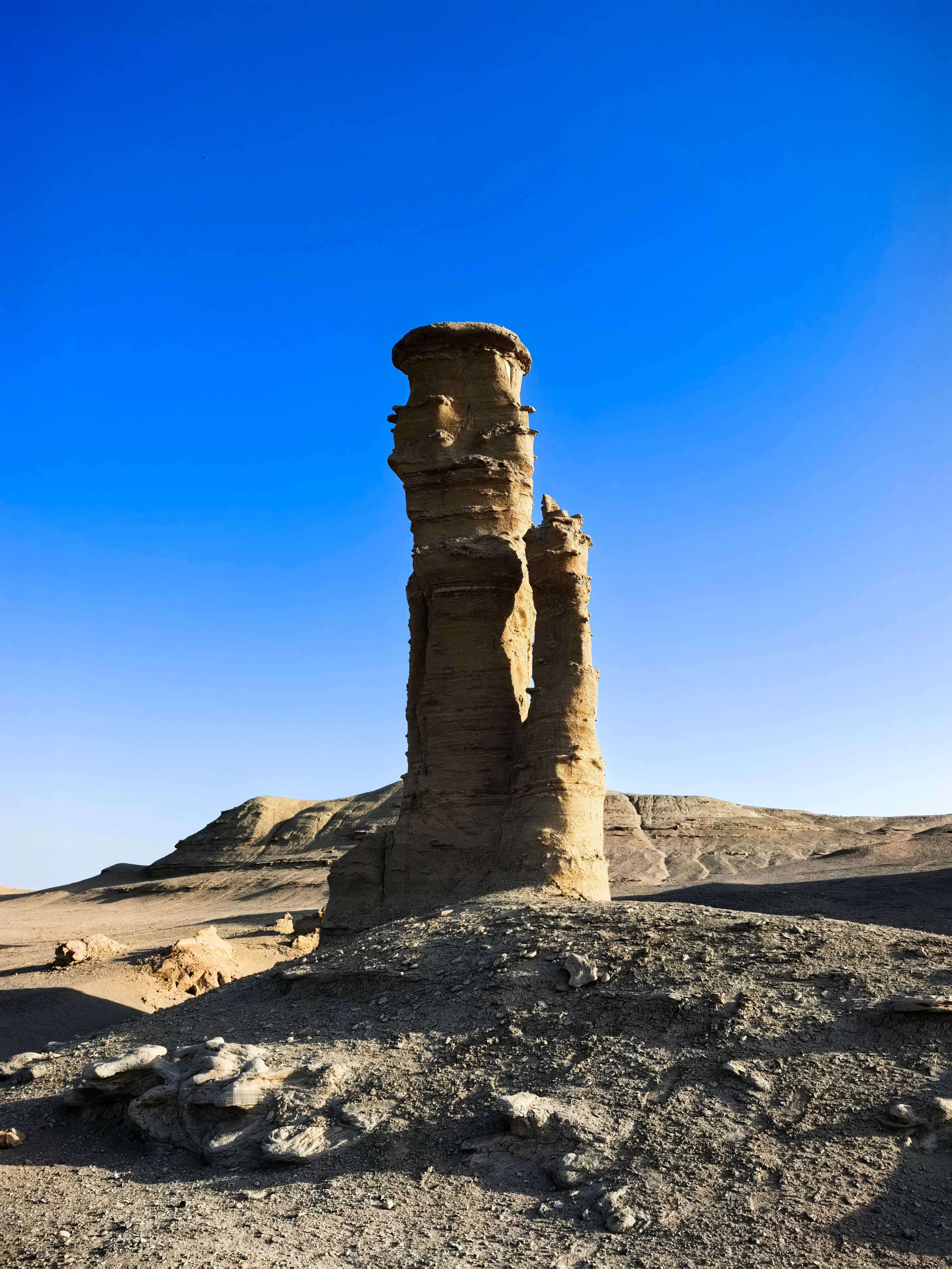 新一季度的科考，壮丽的雅丹与美丽的克莱因蓝 