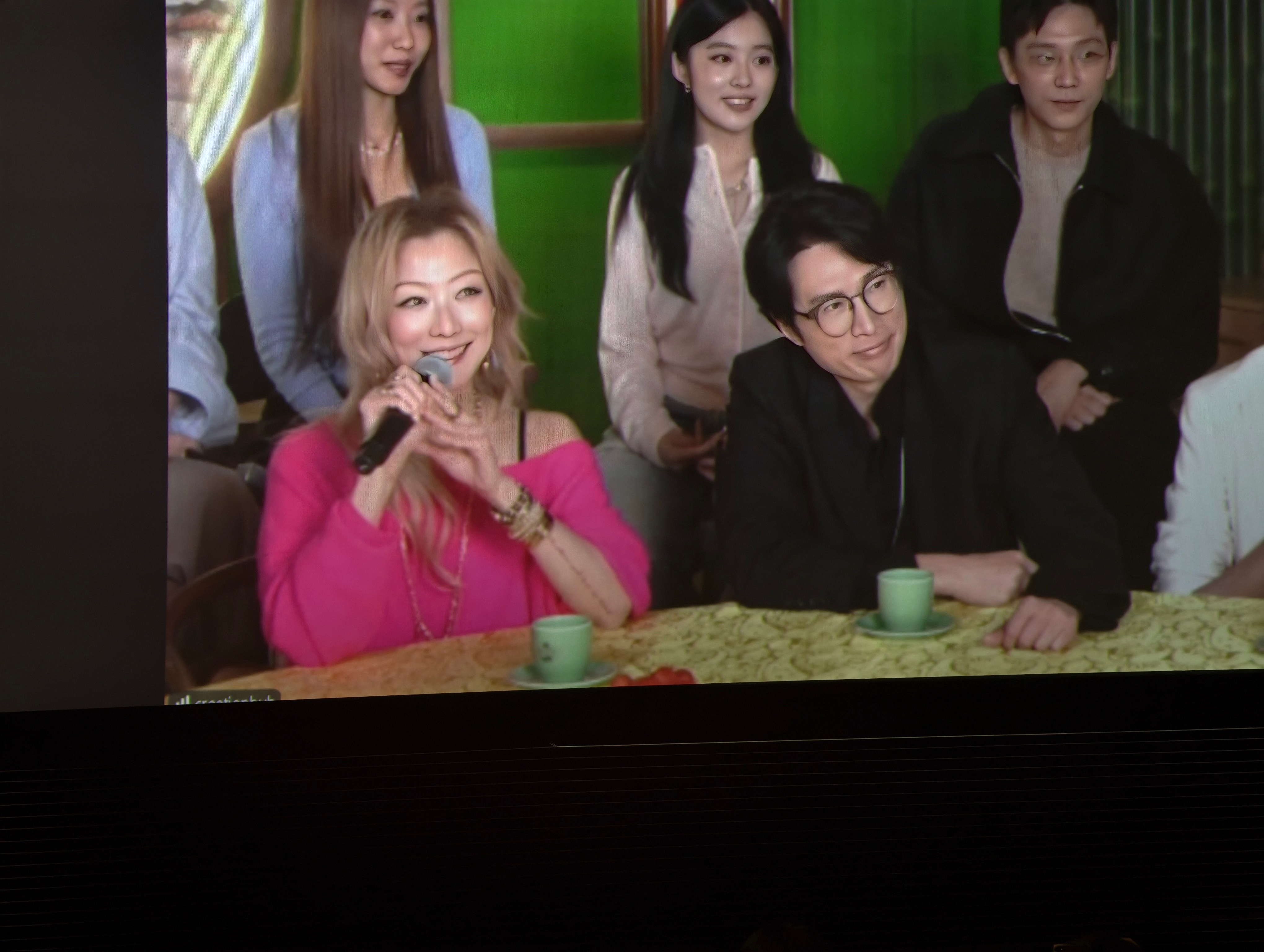 没见过这么尴尬的连线 算了 当跟我mi共度元宵 