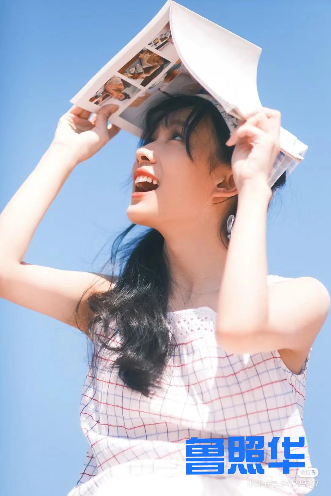 1.成毅他看过很多中外电影，他的阅片量在内娱演员中绝对是前列了，或为第一。
2.