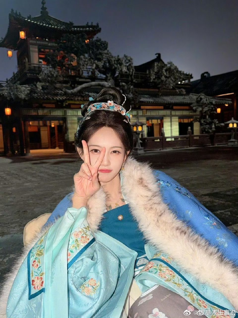 李一桐陈雀儿《金枝》元宵节物料来啦！落地古氛围感好好 