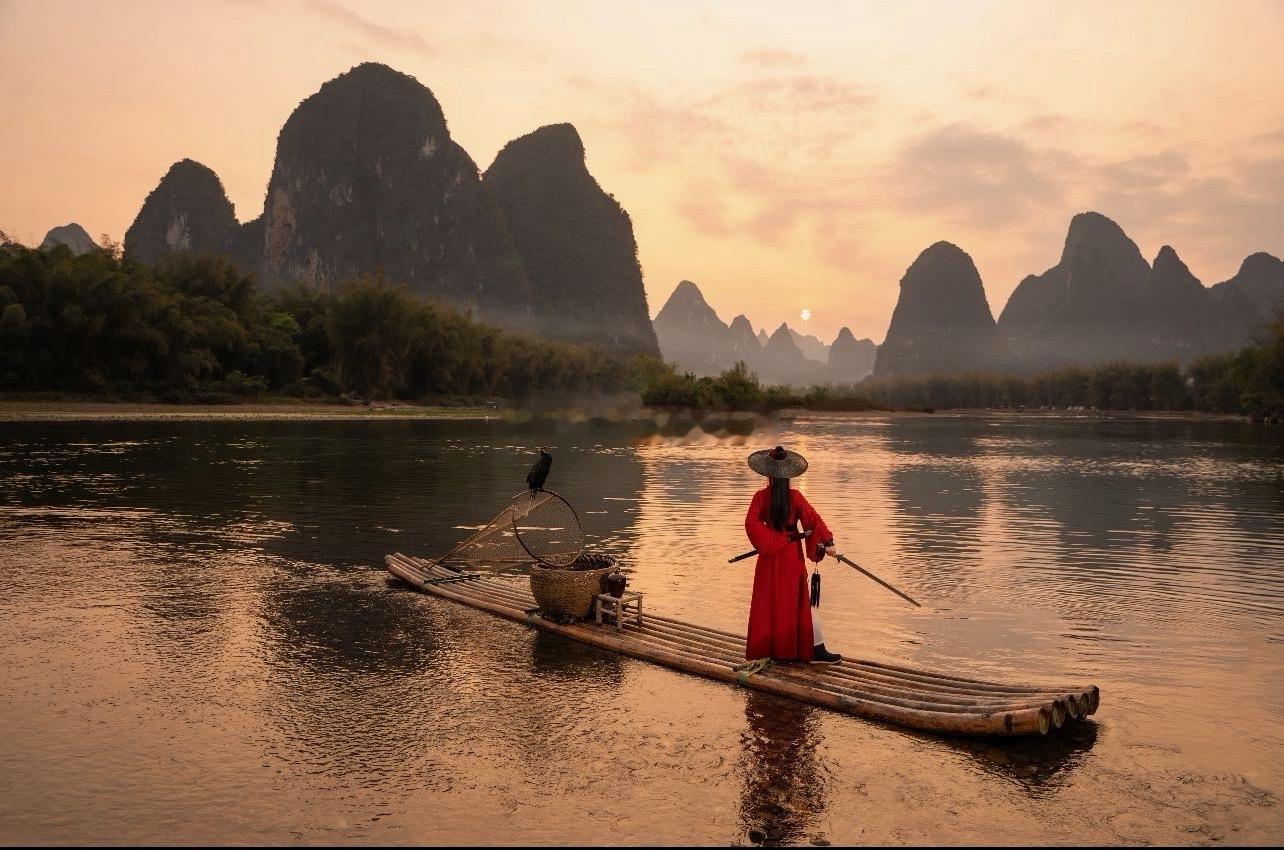 兄弟姐妹们，早上好新的一天，咱们直接火力全开！铁粉家人们，速来集合啦～在线的宝子