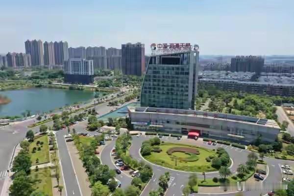 为什么湖南千亿县域经济断档？
与行政区划调整也有关系。
以前说到湖南县域经济的领