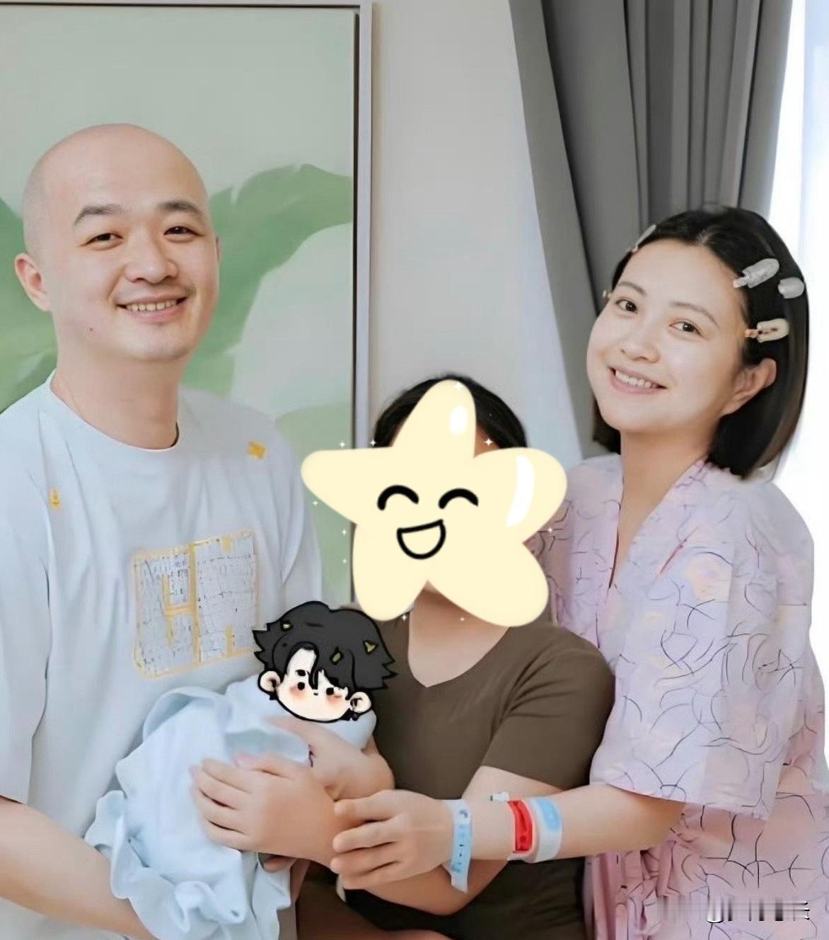 包文婧有个“绝活”，
把包贝尔手机通讯录里
所有像女人名字的，全删了，不是开玩笑