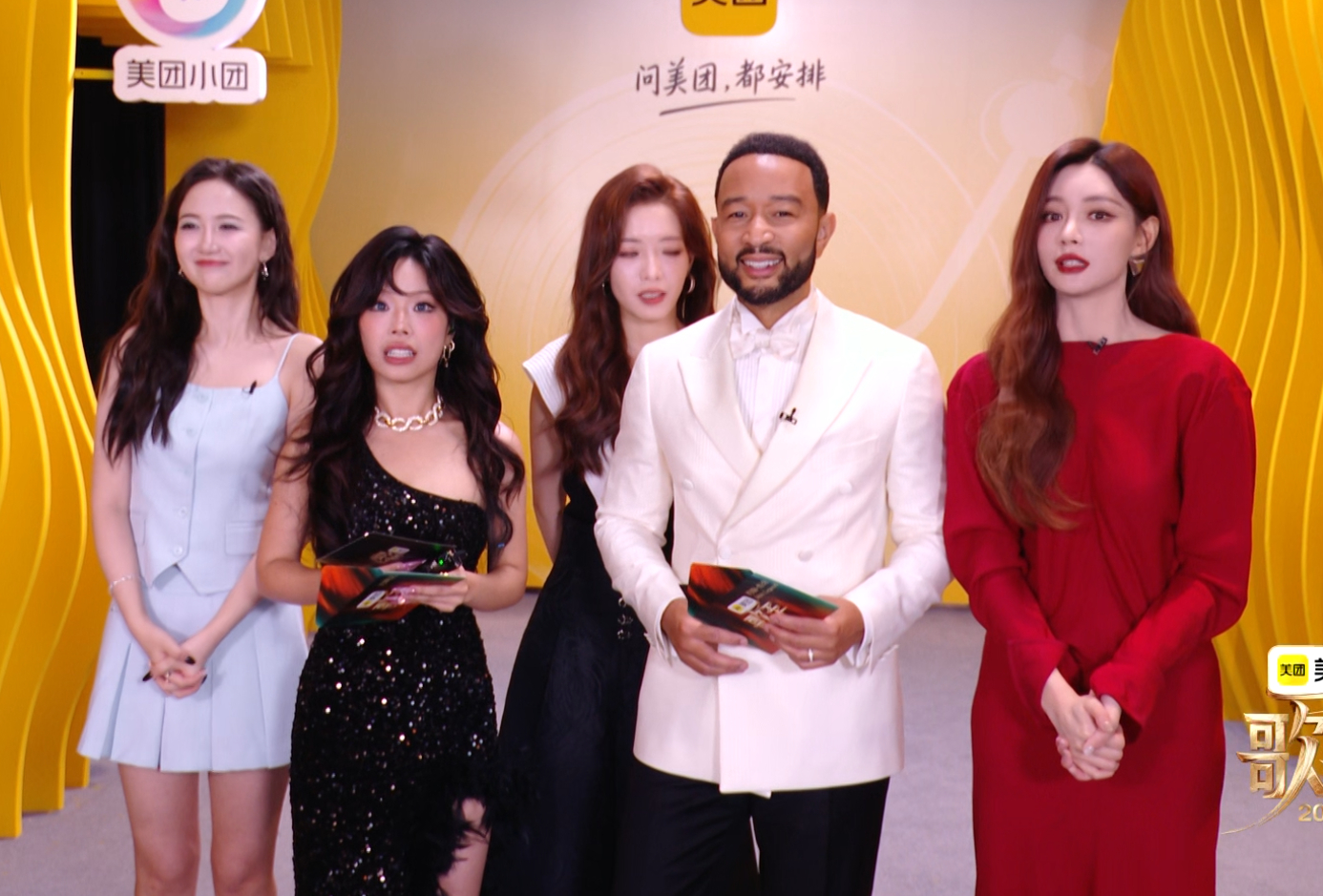 万妮达战胜John Legend！！其实很可以理解吧。她懵懵的样子也太可爱了歌手