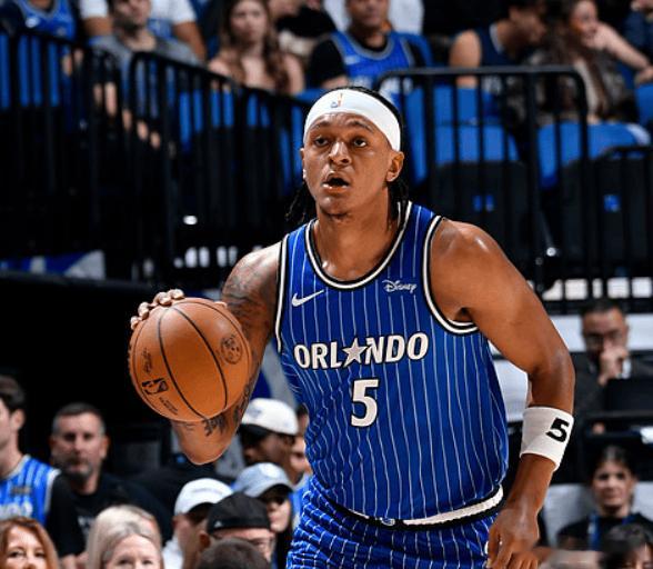 班凯罗前阵子缺席时，魔术表现尚可，保持了东部前五的胜率。那是因为班凯罗的作用，至