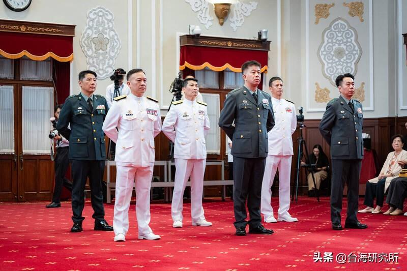 66名台湾飞行员赴美
目的是学习F-16V驾驶和战斗
时间是明年
你们觉得他们能