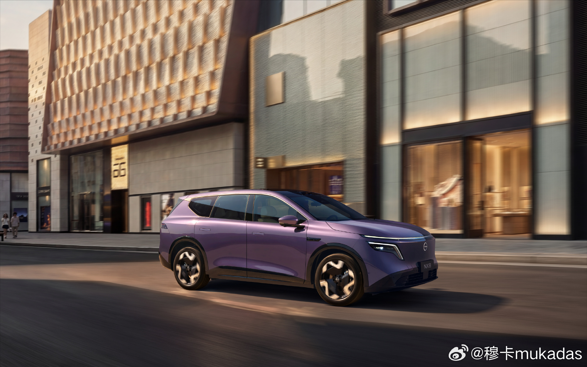 NX8带你一起告别通勤焦虑东风日产NX8这个AR- HUD里的倒计时小黄鸭也太逗