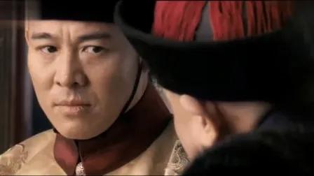 《投名状》里，庞大人见完太后之后，就和狄陈两位大人坐在一起吃饭，狄大人刚开始对庞