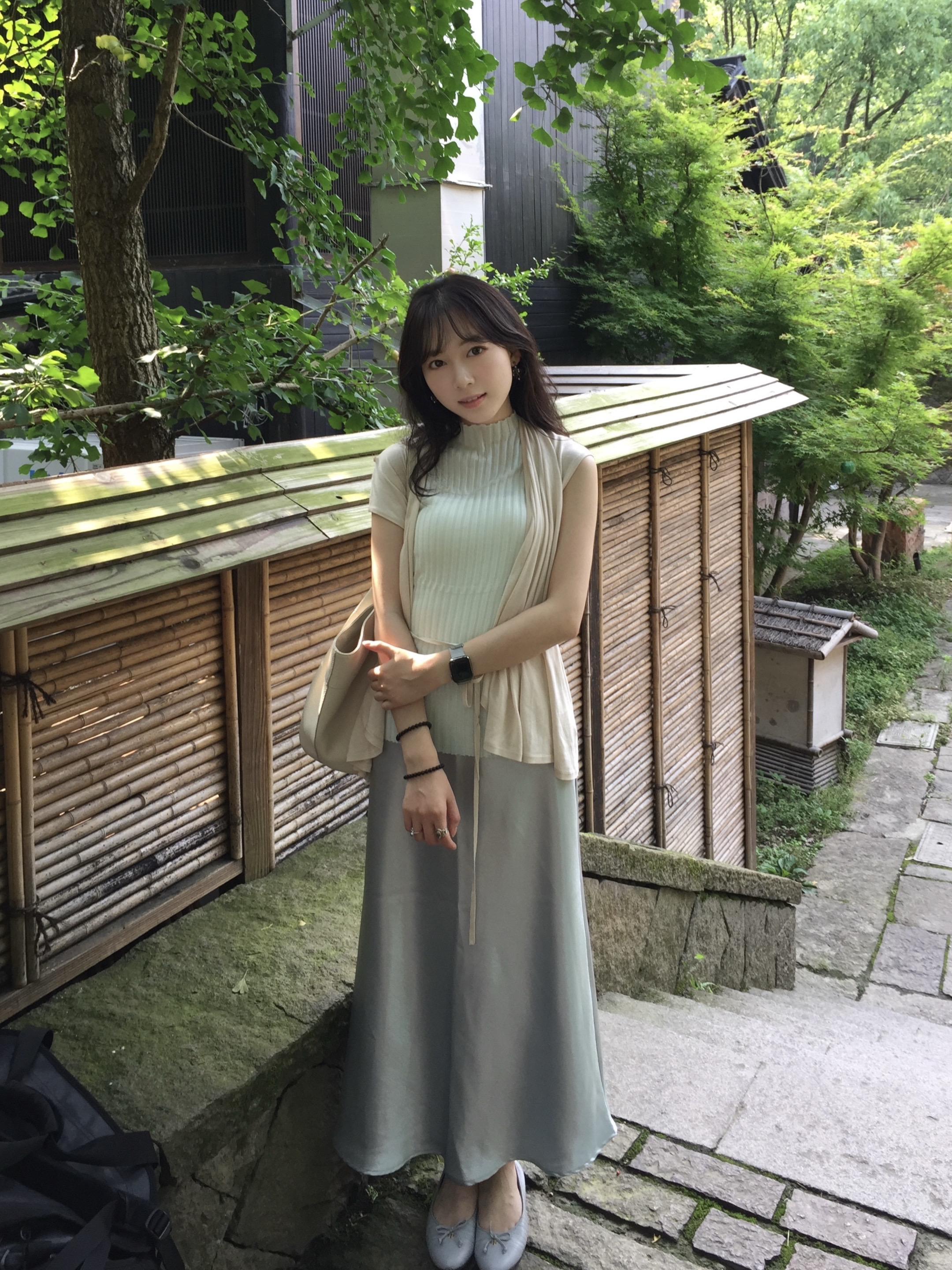 春风沉醉吹不展愁眉。