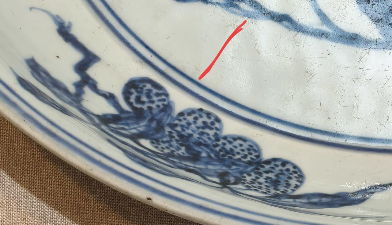 这四个水果是啥？牡丹周围有六种水果，有桃、石榴……