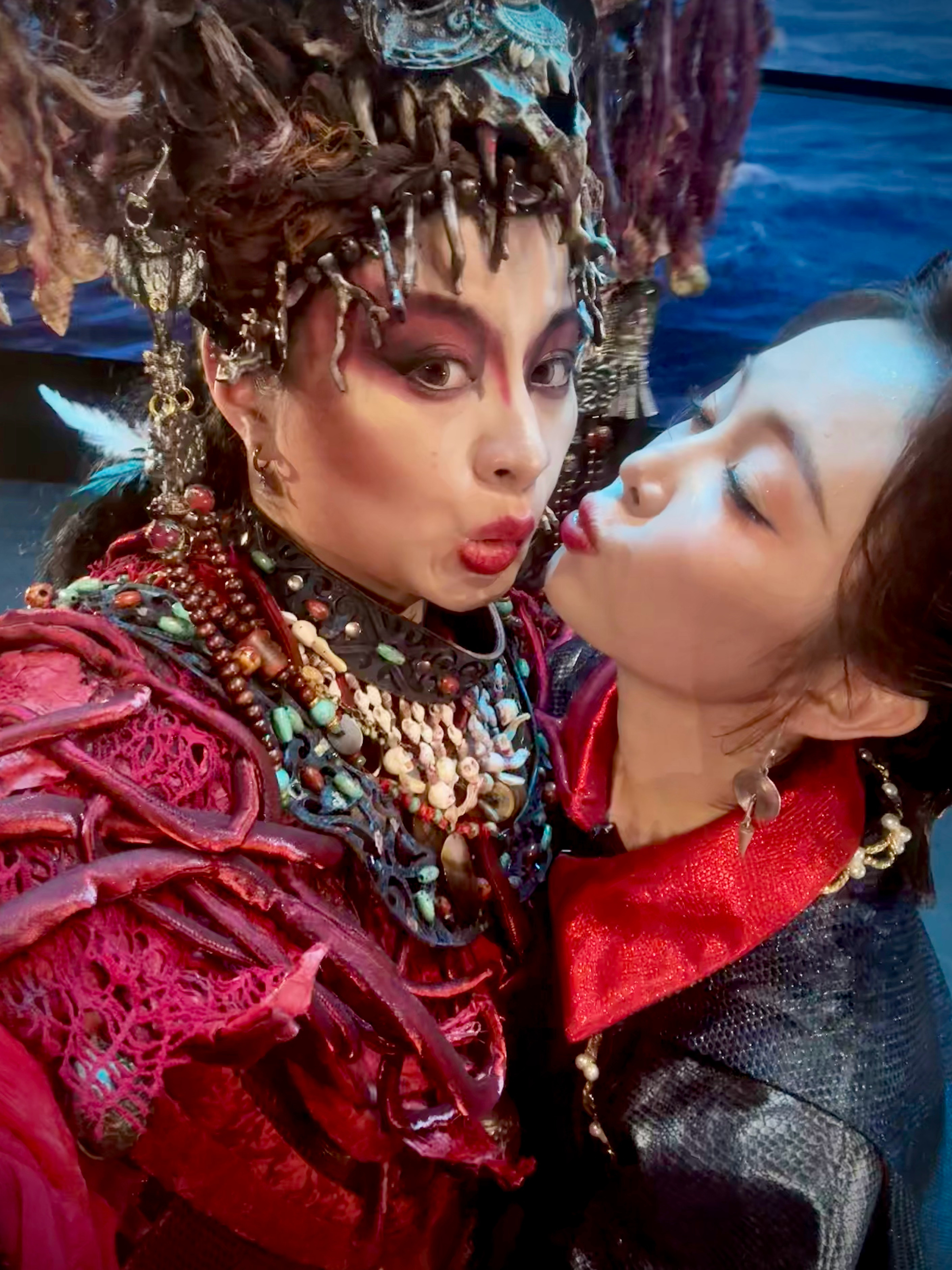 仪锤定音是香姑.吴宣仪 她的海 一张吴宣仪石香姑合影和一张选身影相关