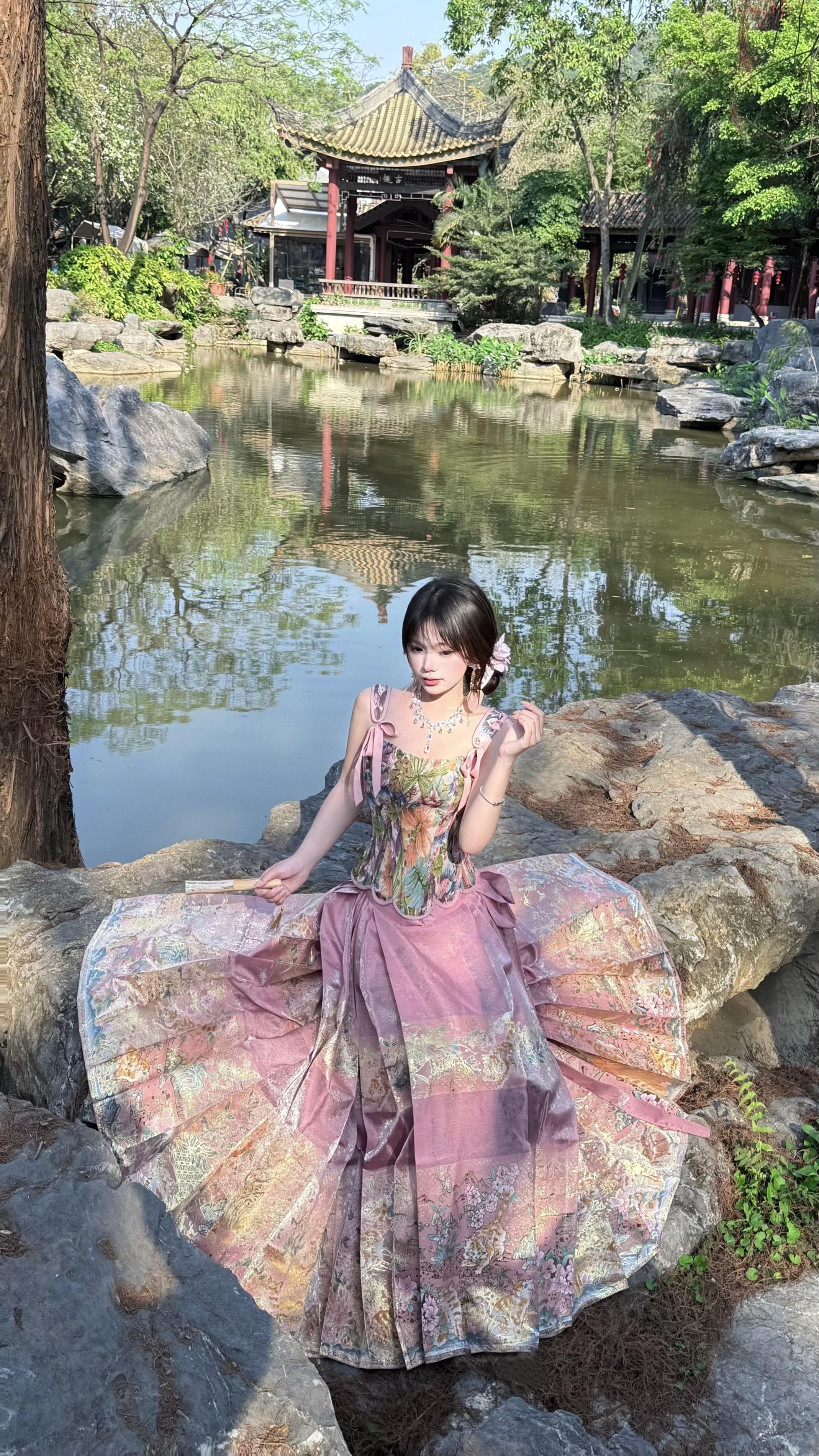 小扇 流萤 满园的笑语