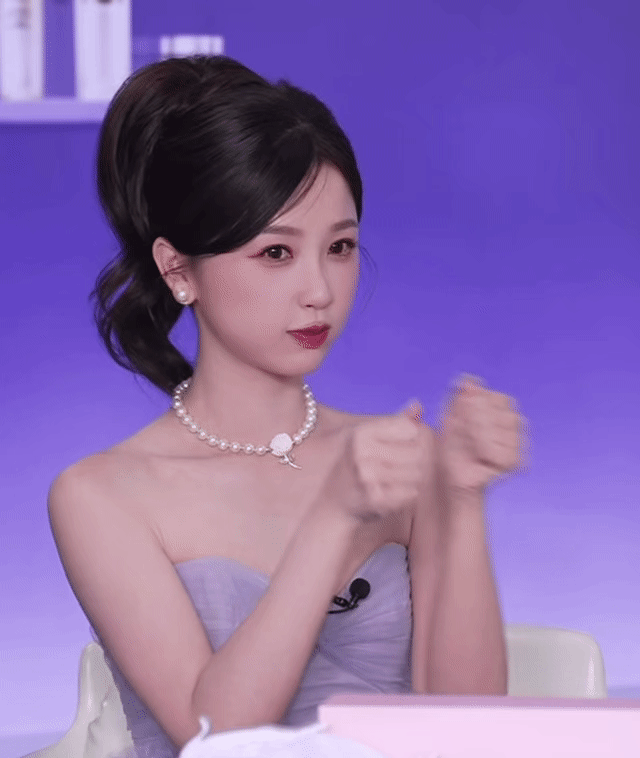 虞书欣直播 啊啊啊啊啊啊啊我的女鹅好可爱啊啊啊啊啊啊 不要放过这个欣欣宝宝[抱一