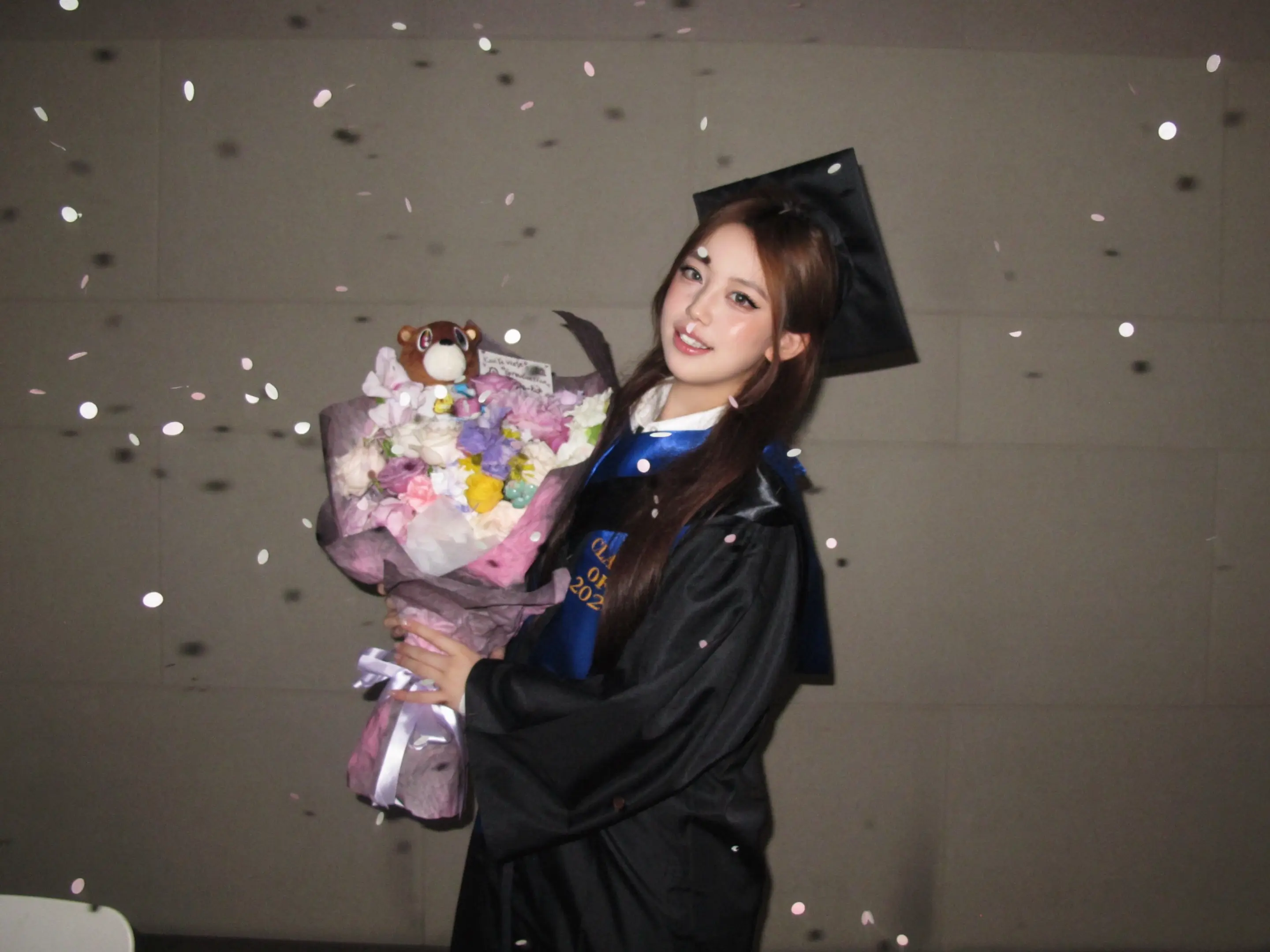 Graduation！有谁发现花的小巧思了吗 嘻嘻