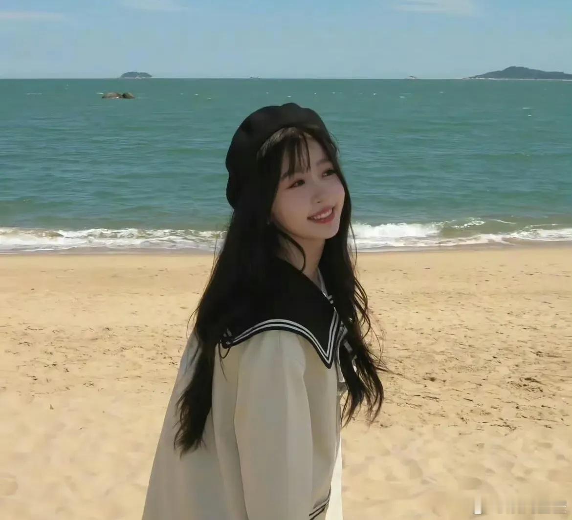 虞书欣这次真成赢家，《嘘，国外在冬眠》开播首日九广，次日三广，昨天居然又涨回去了