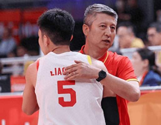狂胜44分！郭士强发言头脑清晰，苏群：“赢128分都没意思！”