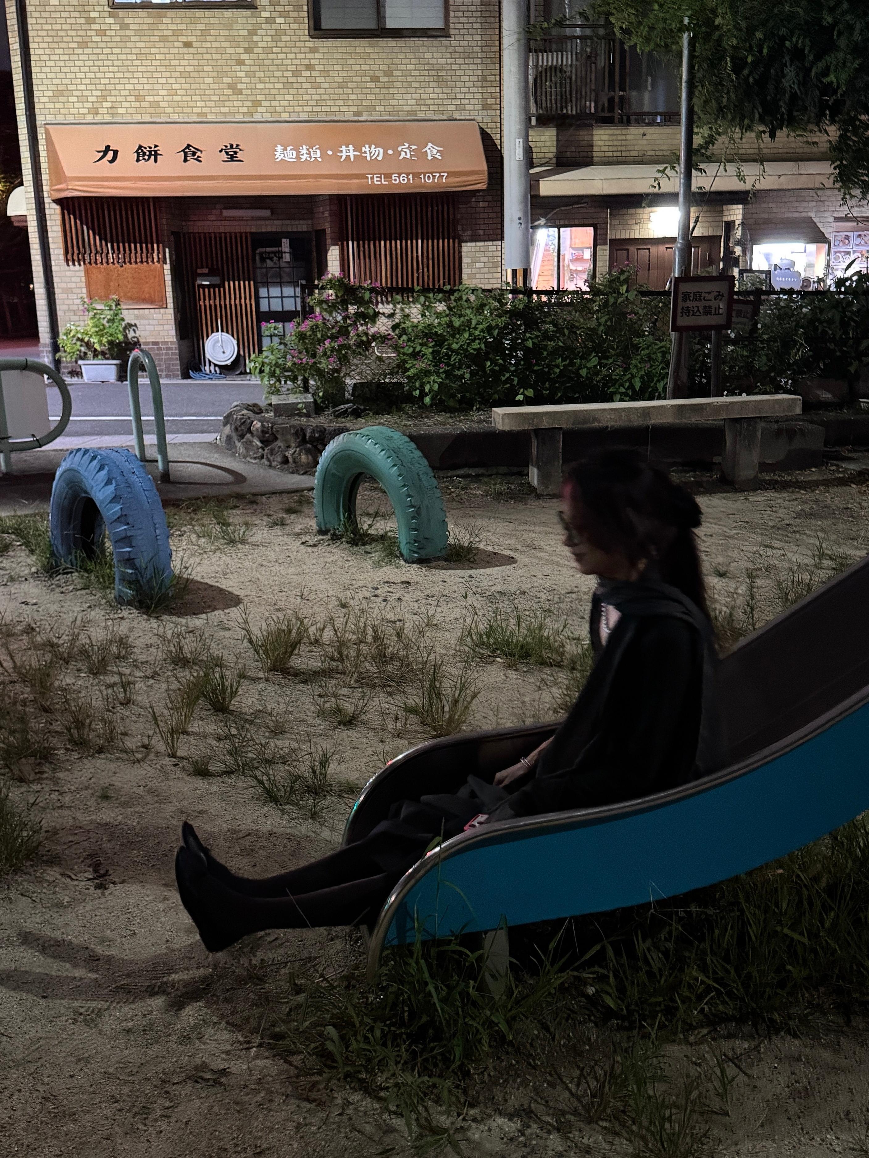 相比东京还是更喜欢京都，可以吃完晚饭沿着水边慢慢走回酒店。（每次想逃避工作的时候