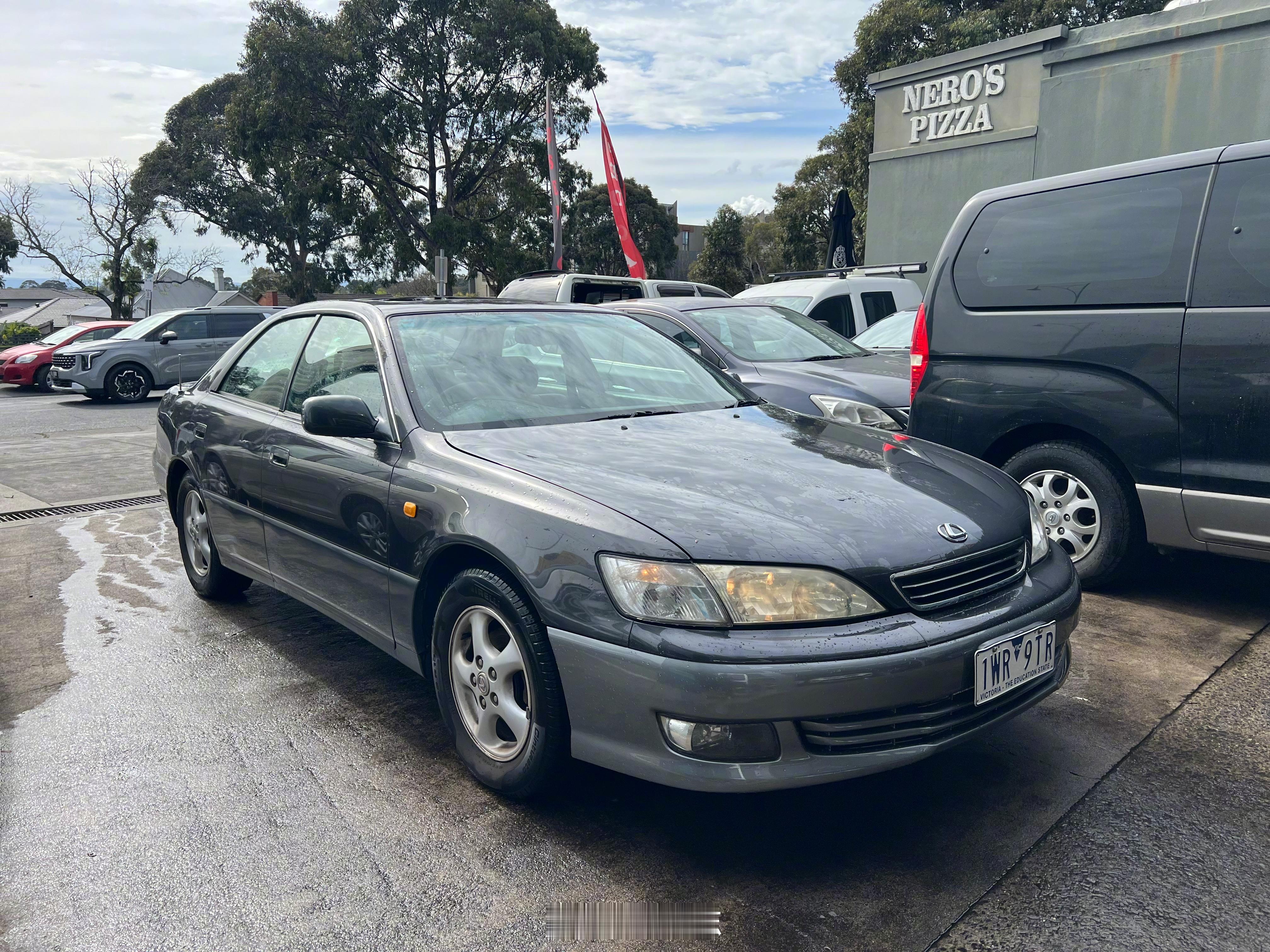 认得出是几代ES吗？[笑而不语][笑而不语]#雷克萨斯ES##雷克萨斯# ​​​