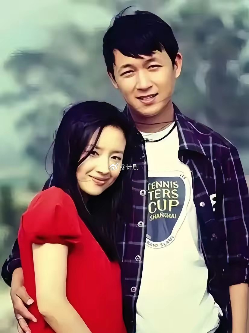 董洁和潘粤明和解不是为了直播卖货，也不是为了儿子而是为了他们不成熟的过去稚嫩的自