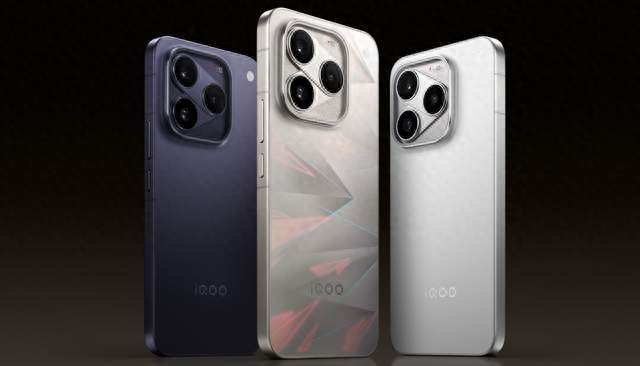 iQOO 16 发布：5999 元起，标准版凭什么说 "超 Pro Max"？