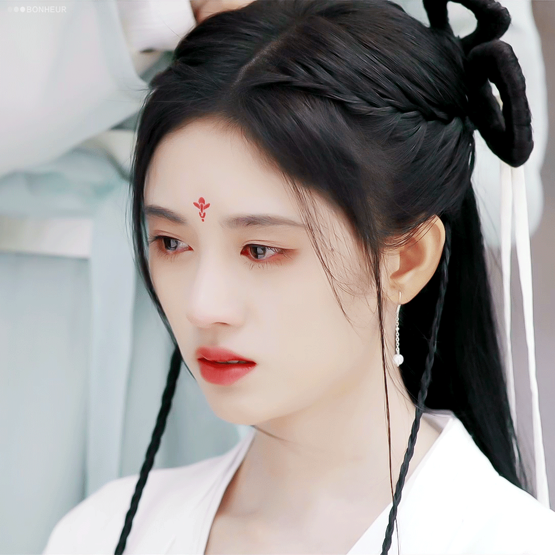 我的点赞变成鞠婧祎了 不信你试试! ​ ​​​