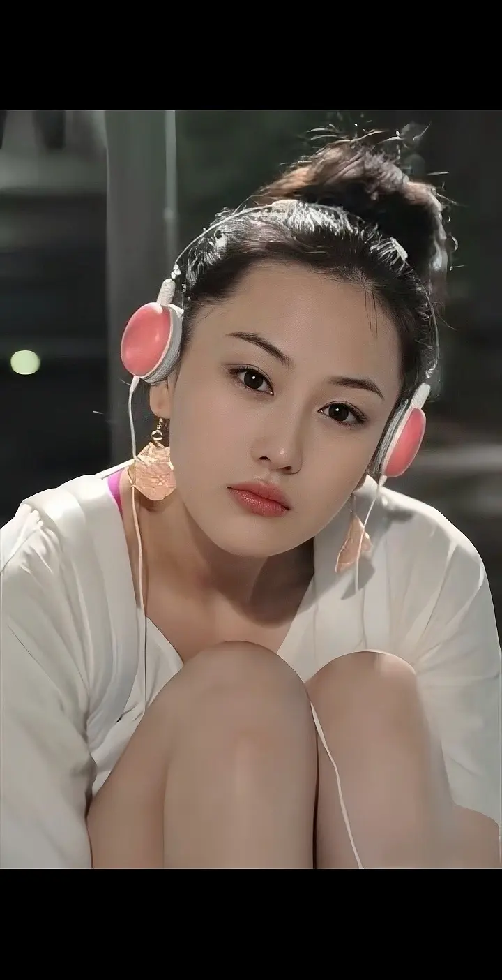 张馨予