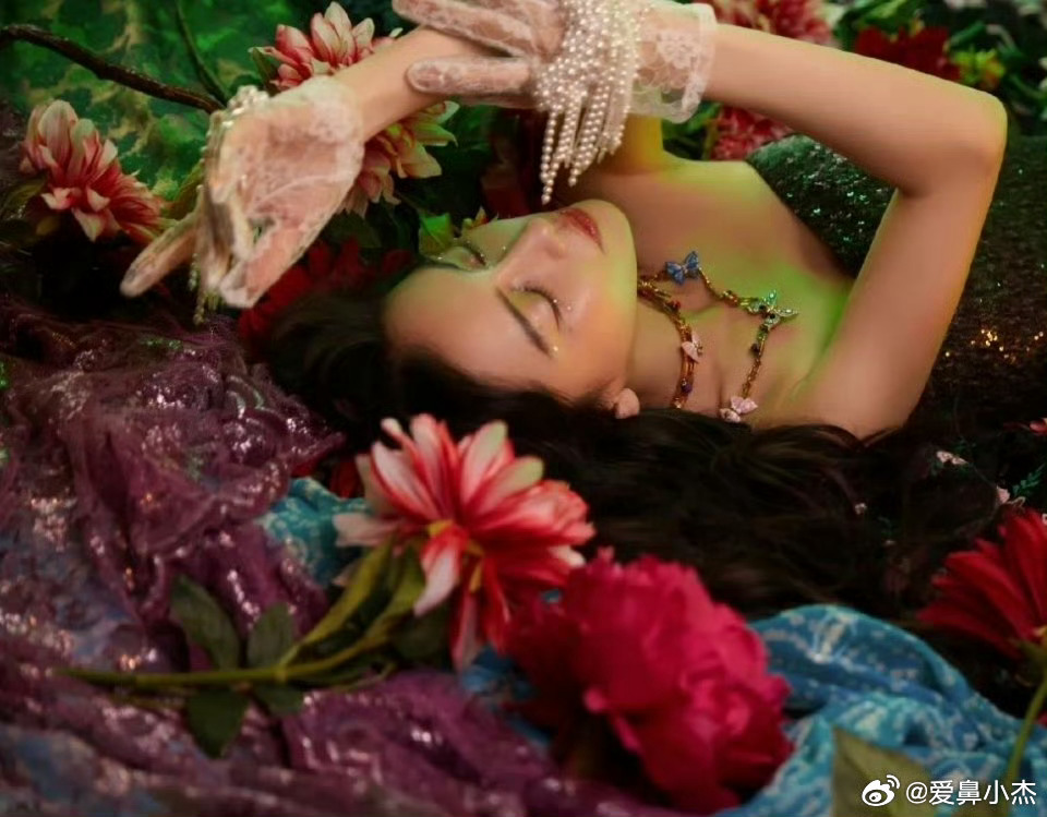 angelababy ｜杨颖 Angelababy好权威的一张脸 ​​​