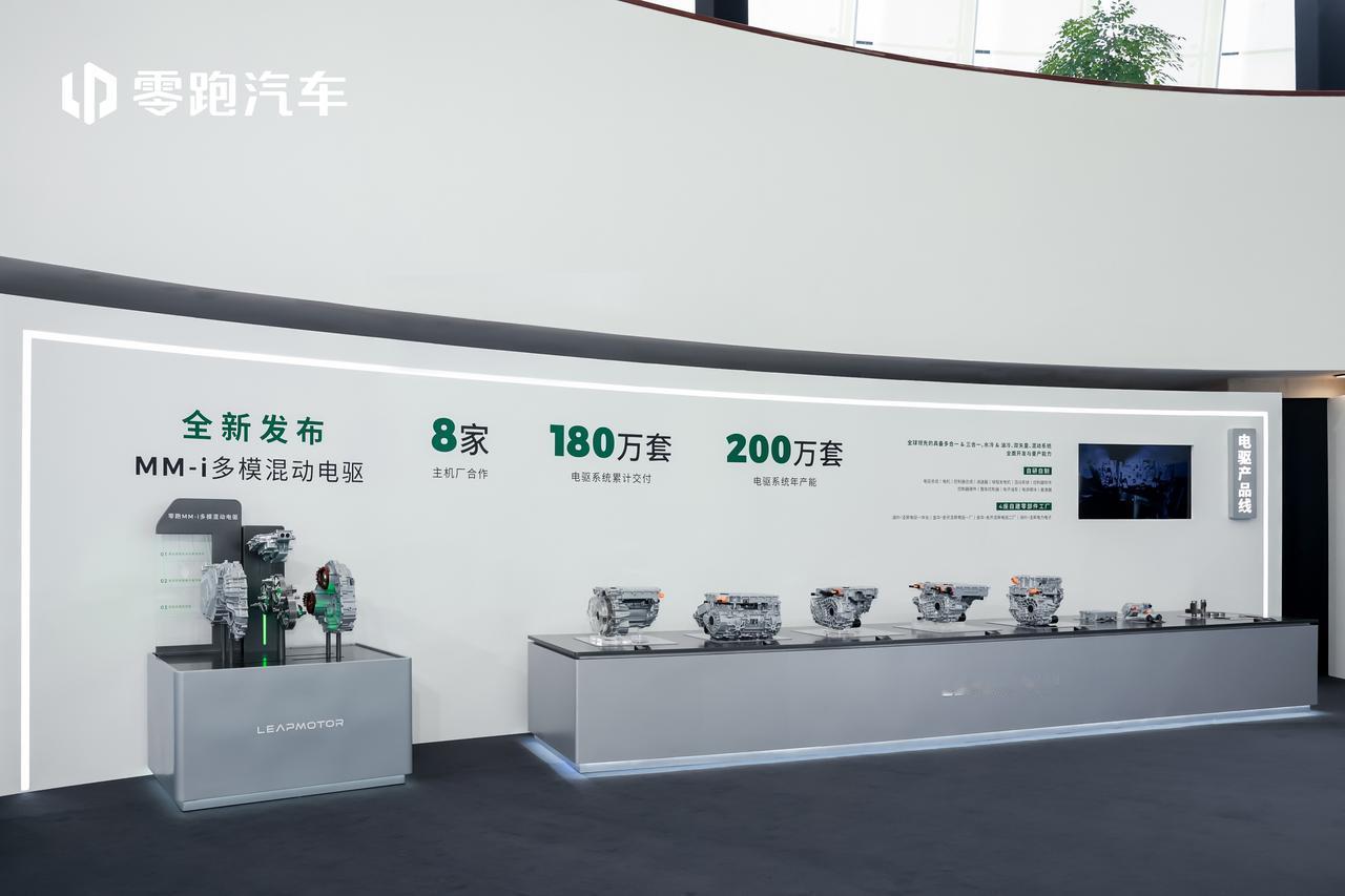 月销10万，18座工厂，65%自研自制。这些数字足以让零跑在制造领域站稳脚跟。但