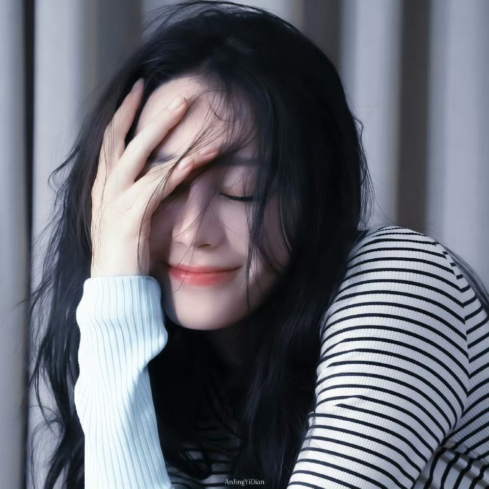 迪丽热巴钰珑 dlrb 迪丽热巴功夫女足 dlrb 迪丽热巴卫蓝以前我总在想长大
