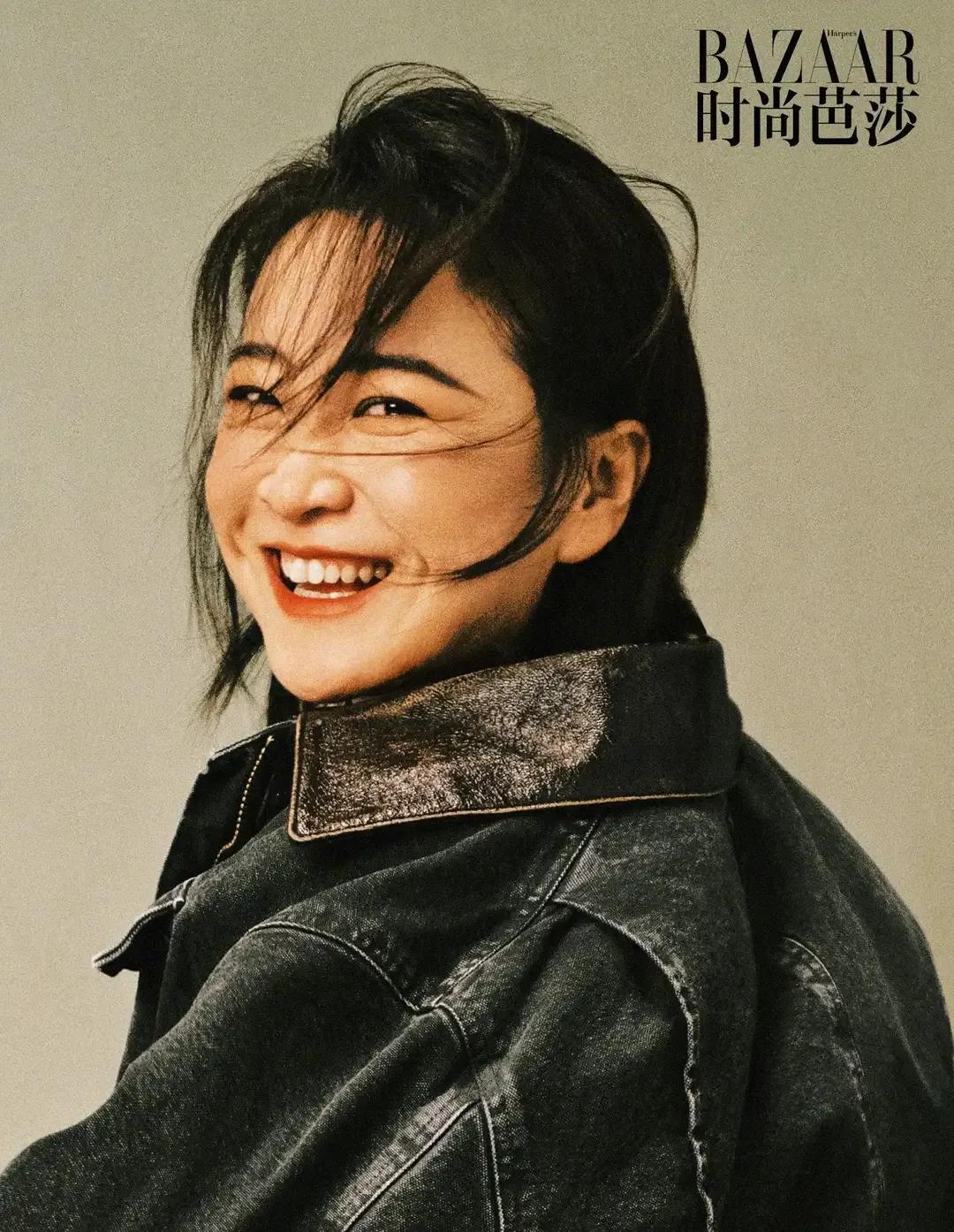 贾玲，今年春节后的大女主。
贾玲瘦身成功！今年春节后的热门话题。
#贾玲芭莎# 