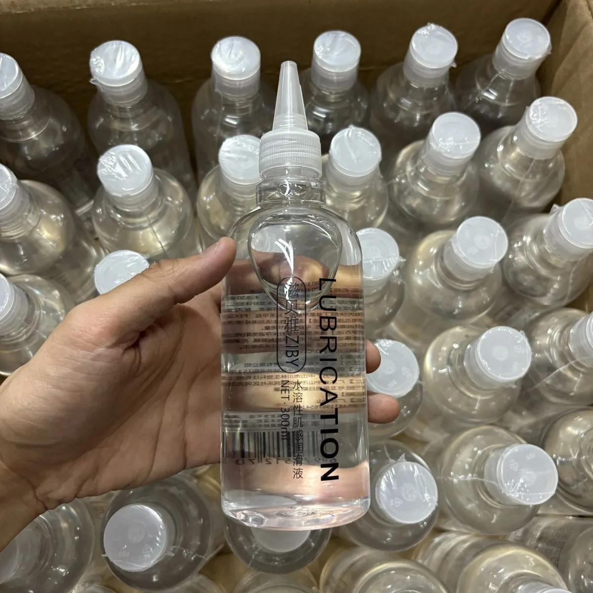 医级抑菌专用品
长效保湿用品
说是情侣和中老年人都能用
还能拉丝 还不油腻
滑滑