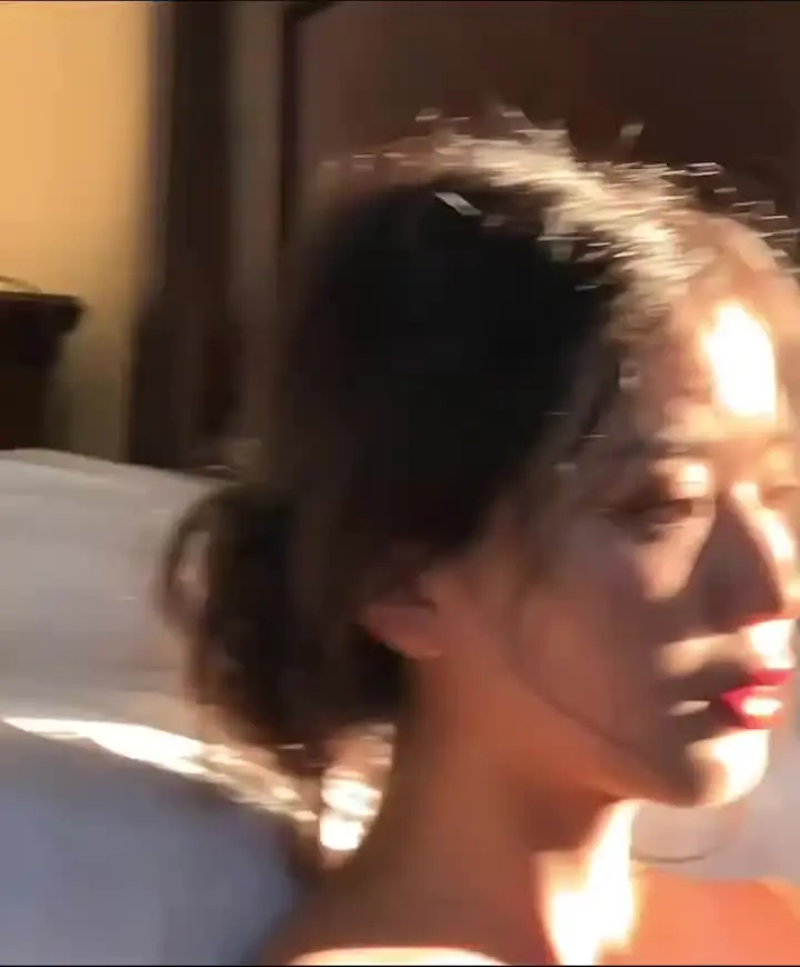 可你眼中深情的对白如烟花短暂